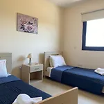 Kyklades * Paralimni