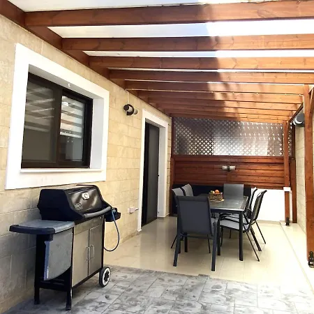 Kyklades & Paralimni