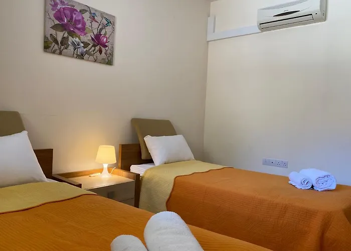 Kyklades & Apartamento Paralimni