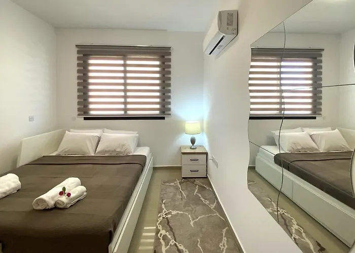 Kyklades & * Paralimni