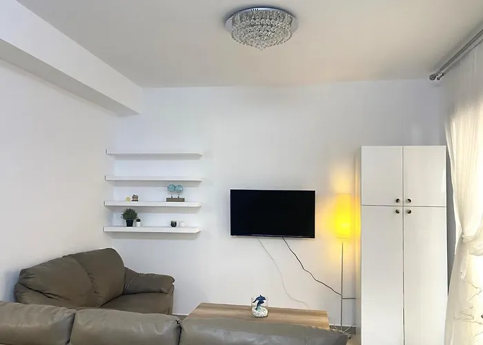 Kyklades & * Paralimni