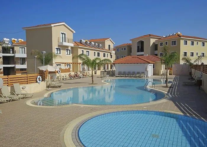 Kyklades & * Paralimni