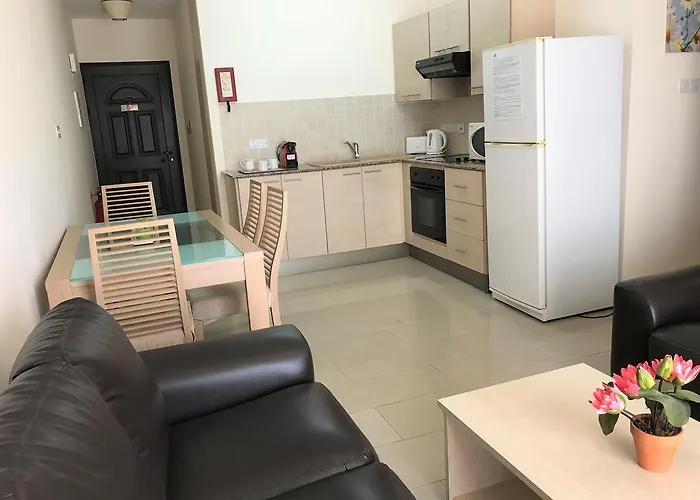 Kyklades & * Paralimni